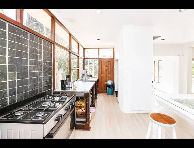 5 BEDROOM HOUSE FOR SALE IN GLENWOOD